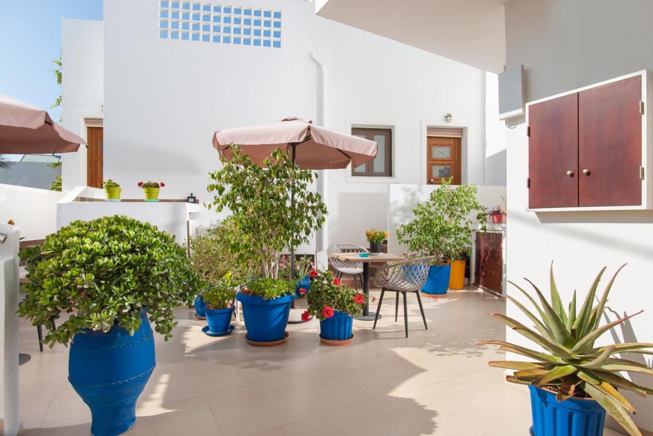 Angelica's Deluxe Rooms in Adamas Buitenkant foto